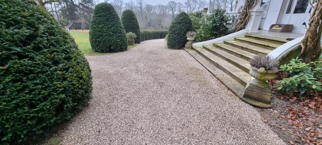 <span>R&eacute;alisations</span><i>→</i>