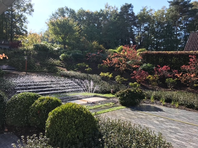 <span>R&eacute;alisations</span><i>→</i>