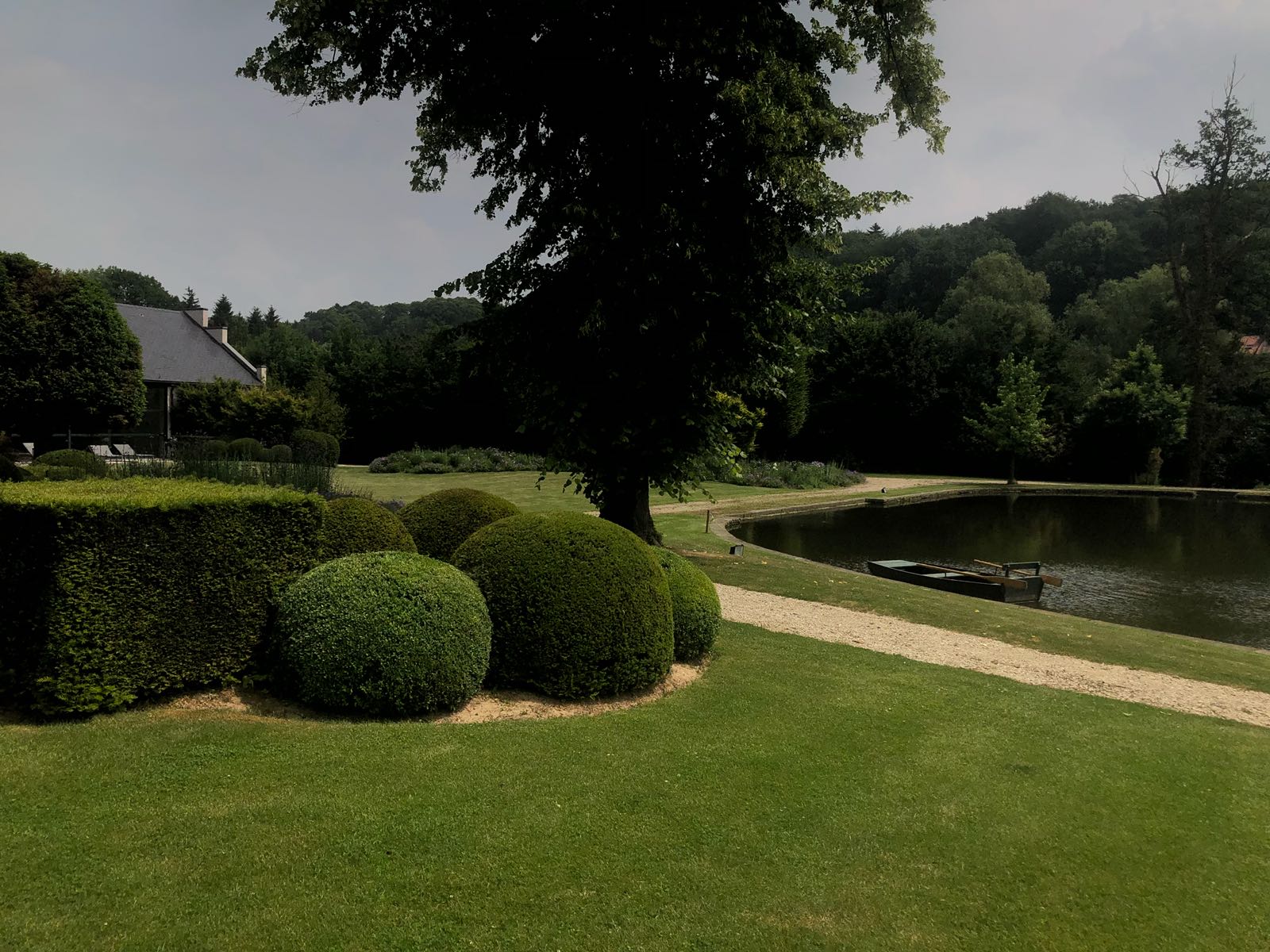 <span>R&eacute;alisations</span><i>→</i>